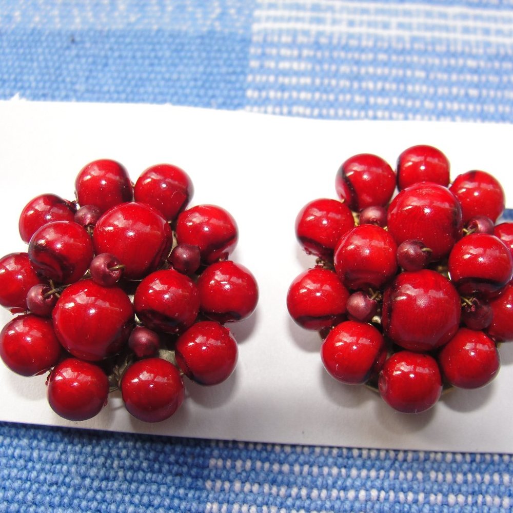 Vintage 1950's Red Beaded Cluster Clip-On Earrings